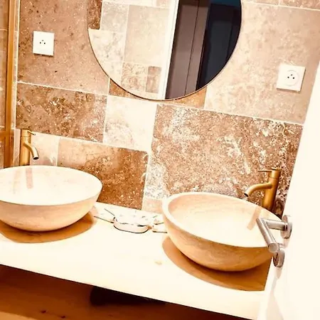 Stylish Loft 17- 3 Bdrs - 2 Bathrs - 7 Pers Apartment *