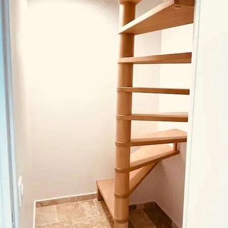 Stylish Loft 17- 3 Bdrs - 2 Bathrs - 7 Pers Paryż