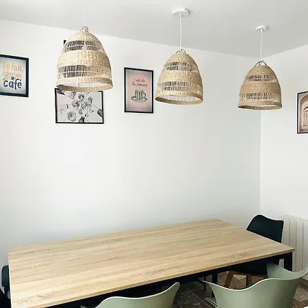 Stylish Loft 17- 3 Bdrs - 2 Bathrs - 7 Pers Apartment
