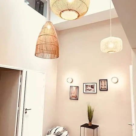 Apartament Stylish Loft 17- 3 Bdrs - 2 Bathrs - 7 Pers Paryż