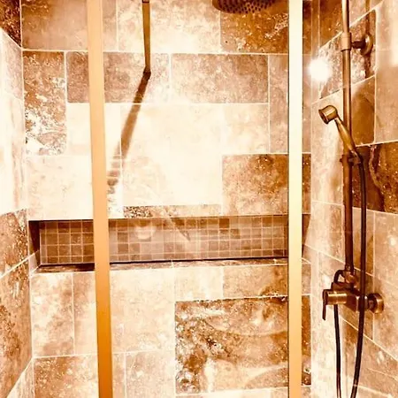 Stylish Loft 17- 3 Bdrs - 2 Bathrs - 7 Pers Apartament *