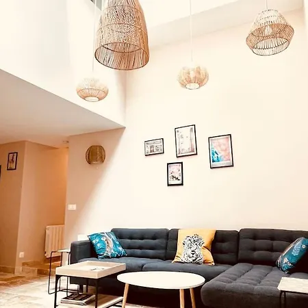 Apartment Stylish Loft 17- 3 Bdrs - 2 Bathrs - 7 Pers