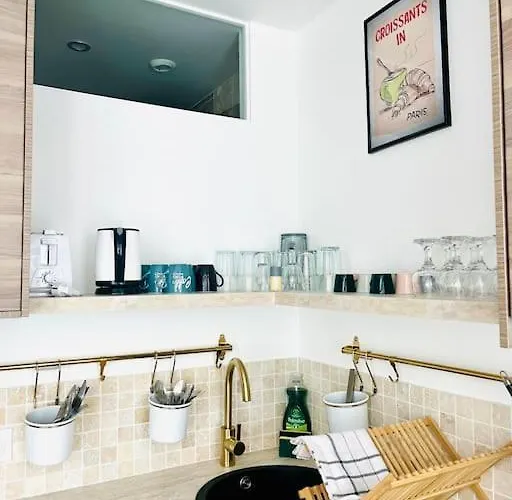 Stylish Loft 17- 3 Bdrs - 2 Bathrs - 7 Pers Apartment Paris